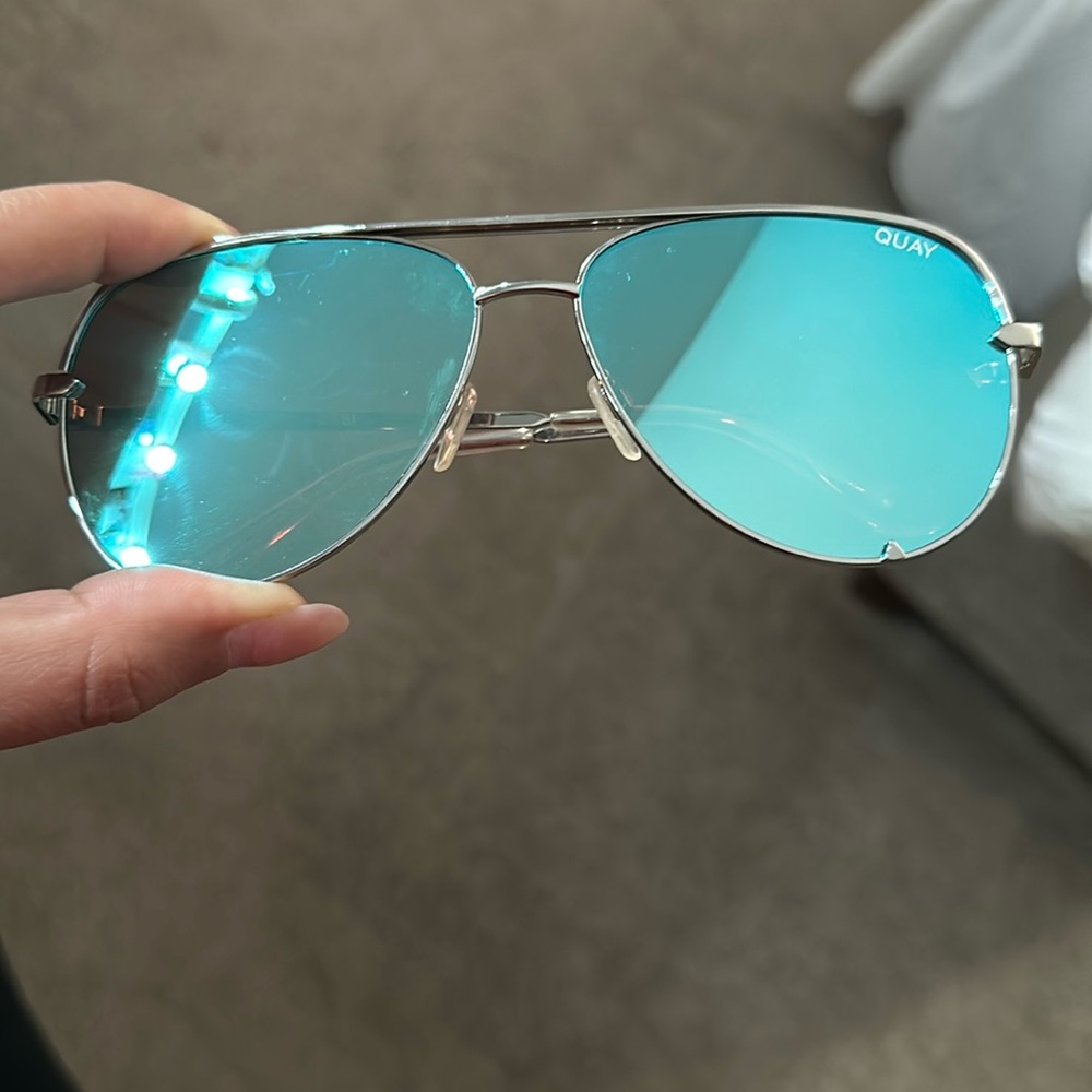 Sold out- Quay X Desi Blue HighKey